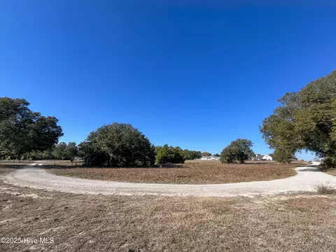 001 Hugh Edens Ln, Hampstead, NC 28443