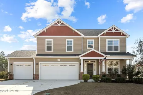 137 Mittams Point Dr, Jacksonville, NC 28546