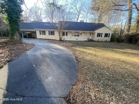 1109 Lakeside Dr NW, Wilson, NC 27896