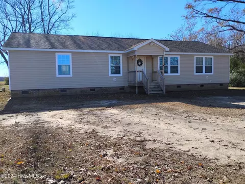 611 Artis Rd NE, Pikeville, NC 27863