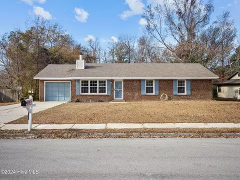 1025 Massey Rd, Jacksonville, NC 28546