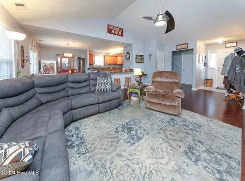 122 Annas Way, Grandy, NC 27939 photo 2