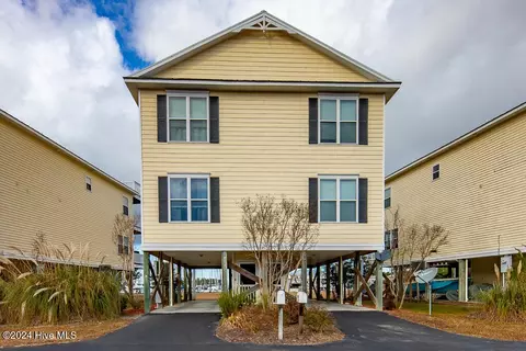 4005 Marina Townes Dr, New Bern, NC 28560