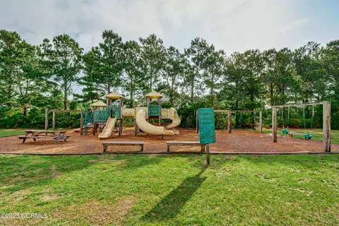 33 W Dragonfly Ln, Hampstead, NC 28443 photo 11
