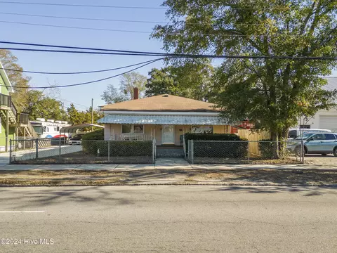 609 S 16th St, Wilmington, NC 28401