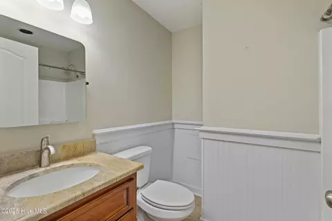 Bath - 105 Deblyn Ct, Pine Level, NC 27568 photo 4 of 4