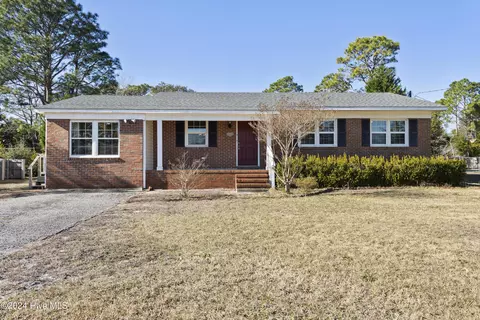213 Shamrock Dr, Wilmington, NC 28409