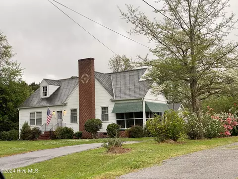 1104 E Main St, Plymouth, NC 27962