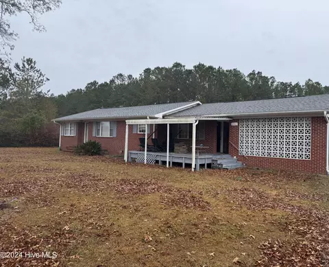 2161 Stag Park Rd, Burgaw, NC 28425
