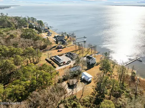 325 Clark Rd, Bath, NC 27808