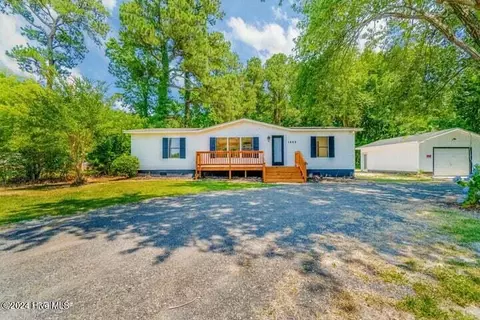 1692 Soundneck Rd, Elizabeth City, NC 27909