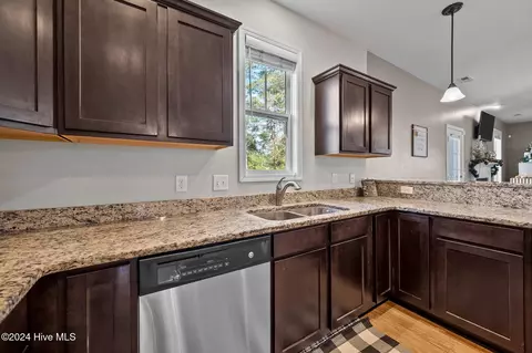 110 Roughleaf Trl, Hampstead, NC 28443 photo 11
