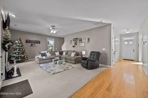 110 Roughleaf Trl, Hampstead, NC 28443 photo 15