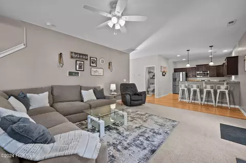 110 Roughleaf Trl, Hampstead, NC 28443 photo 17