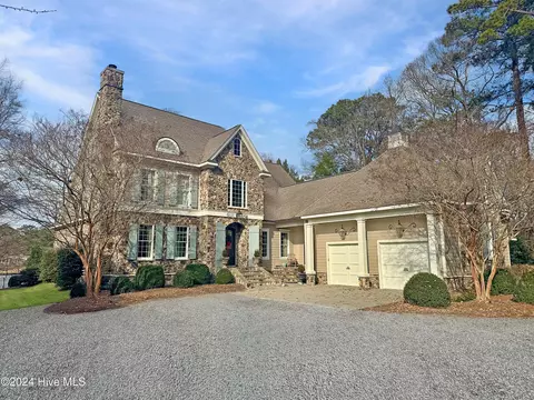 4802 Trent Woods Dr, Trent Woods, NC 28562