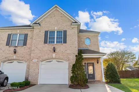 2316 Dovedale Dr #B, Greenville, NC 27834
