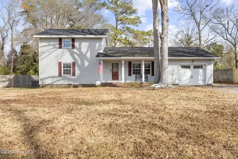 1002 Shirley Dr, Jacksonville, NC 28540