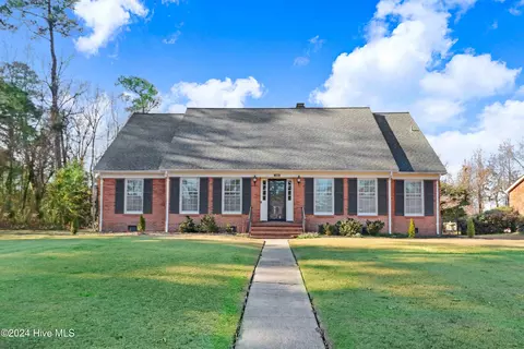 2000 Hardee Rd, Kinston, NC 28504