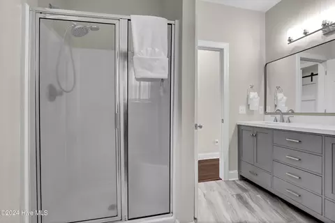 Bath - 516 N Line Dr, Hampstead, NC 28443 photo 3 of 6