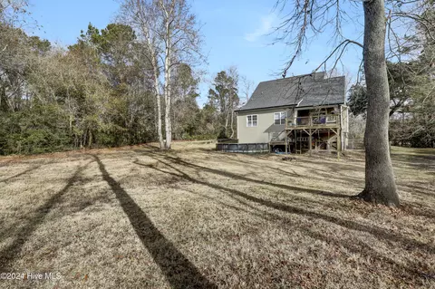 Exterior - 516 N Line Dr, Hampstead, NC 28443 photo 5 of 8