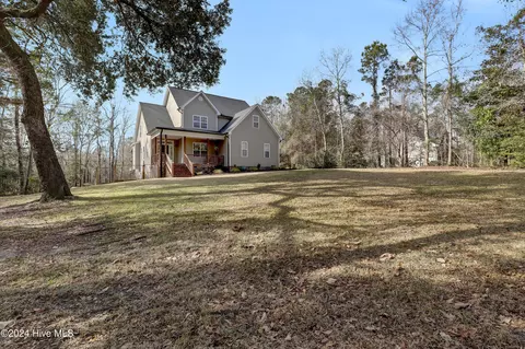 Exterior - 516 N Line Dr, Hampstead, NC 28443 photo 6 of 8