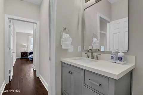 Bath - 516 N Line Dr, Hampstead, NC 28443 photo 4 of 6