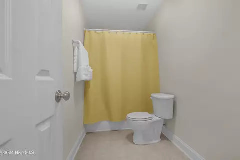 Bath - 516 N Line Dr, Hampstead, NC 28443 photo 6 of 6