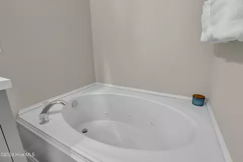 Bath - 516 N Line Dr, Hampstead, NC 28443 photo 2 of 6