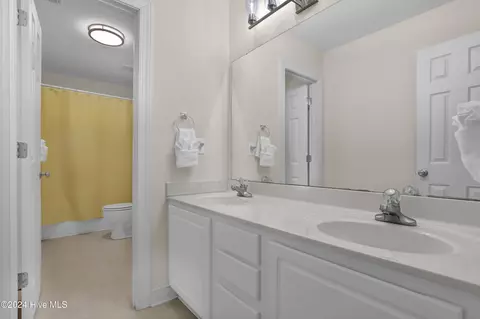 Bath - 516 N Line Dr, Hampstead, NC 28443 photo 5 of 6