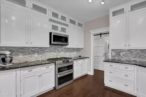 Kitchen - 516 N Line Dr, Hampstead, NC 28443 photo 3 of 5