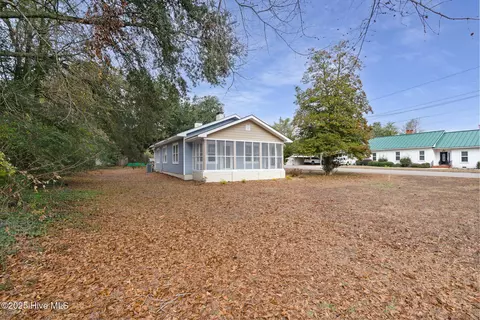 Exterior - 902 Rice St, Hamlet, NC 28345 photo 2 of 12