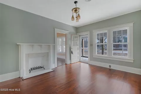 Living - 902 Rice St, Hamlet, NC 28345 photo 3 of 3