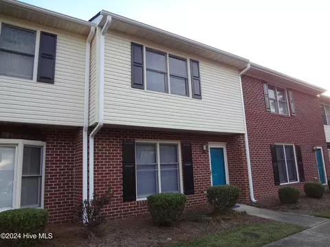 2700 Thackery Rd #26, Greenville, NC 27858