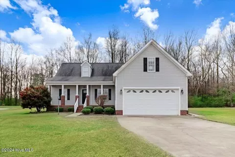 213 Dogwood Estates Ln, Goldsboro, NC 27534