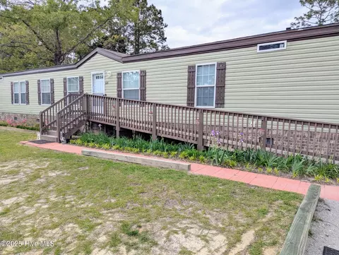 420 Red Oak Dr SW, Shallotte, NC 28470