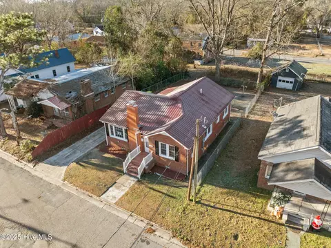 View/Area - 117 Reddick St, Williamston, NC 27892 photo 2 of 7