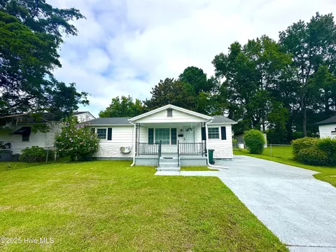 4462 W West Hines St, Farmville, NC 27828