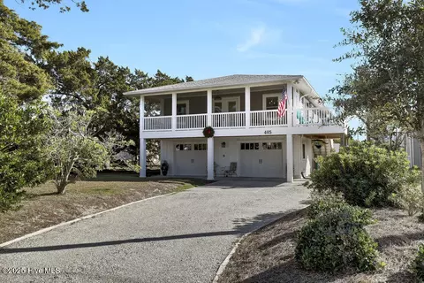 405 Bridgers Ave, Topsail Beach, NC 28445