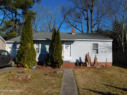 1004 Weeks St, Elizabeth City, NC 27909