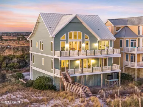 108 Oceanview Ln, North Topsail Beach, NC 28460