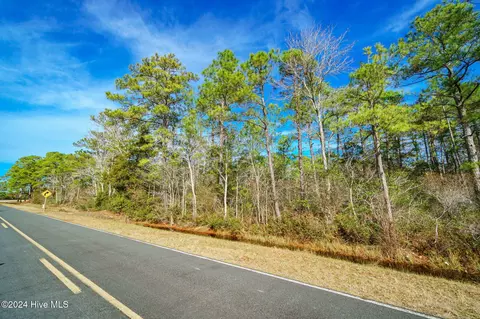 966 Old Cedar Island Rd, Atlantic, NC 28511
