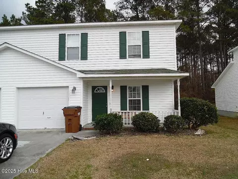 324 Winners Cir S, Jacksonville, NC 28546