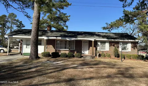 403 E Church St, Hookerton, NC 28538
