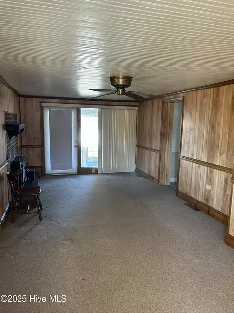 Living - 403 E Church St, Hookerton, NC 28538 photo 4 of 4