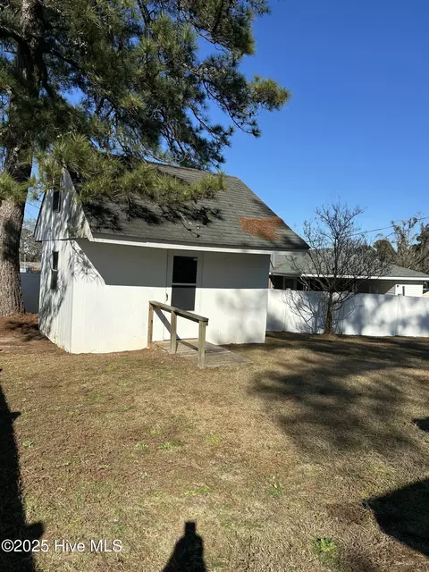 Exterior - 403 E Church St, Hookerton, NC 28538 photo 4 of 5
