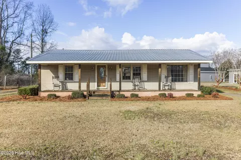5253 Pleasant Plains Church Rd, Whiteville, NC 28472