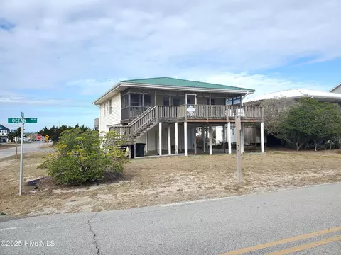 932 Ocean Blvd, Topsail Beach, NC 28445