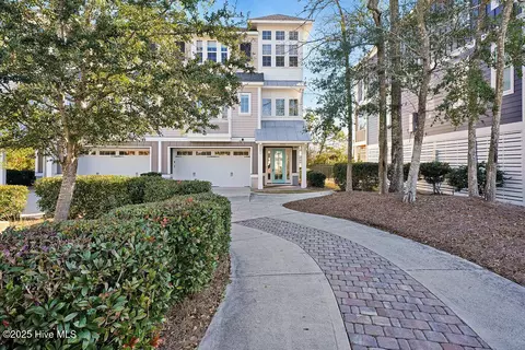 7733 Dunewalk Ct, Wilmington, NC 28409