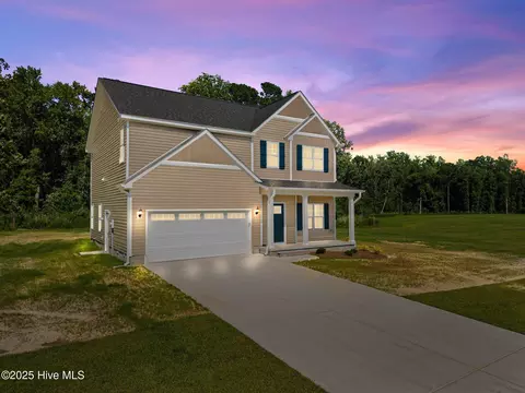 815 Lawson Ct, Greenville, NC 27858
