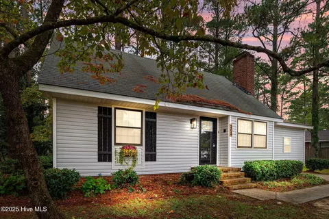 202 Commerce St, Greenville, NC 27858
